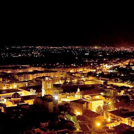 Hostal Rey Teodomiro โอริอุเอลา ภายนอก รูปภาพ