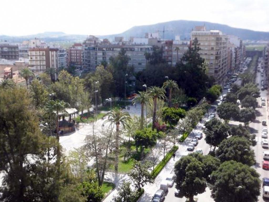 Hostal Rey Teodomiro โอริอุเอลา ภายนอก รูปภาพ