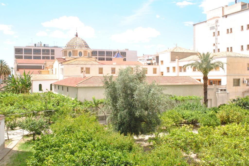 Hostal Rey Teodomiro โอริอุเอลา ภายนอก รูปภาพ