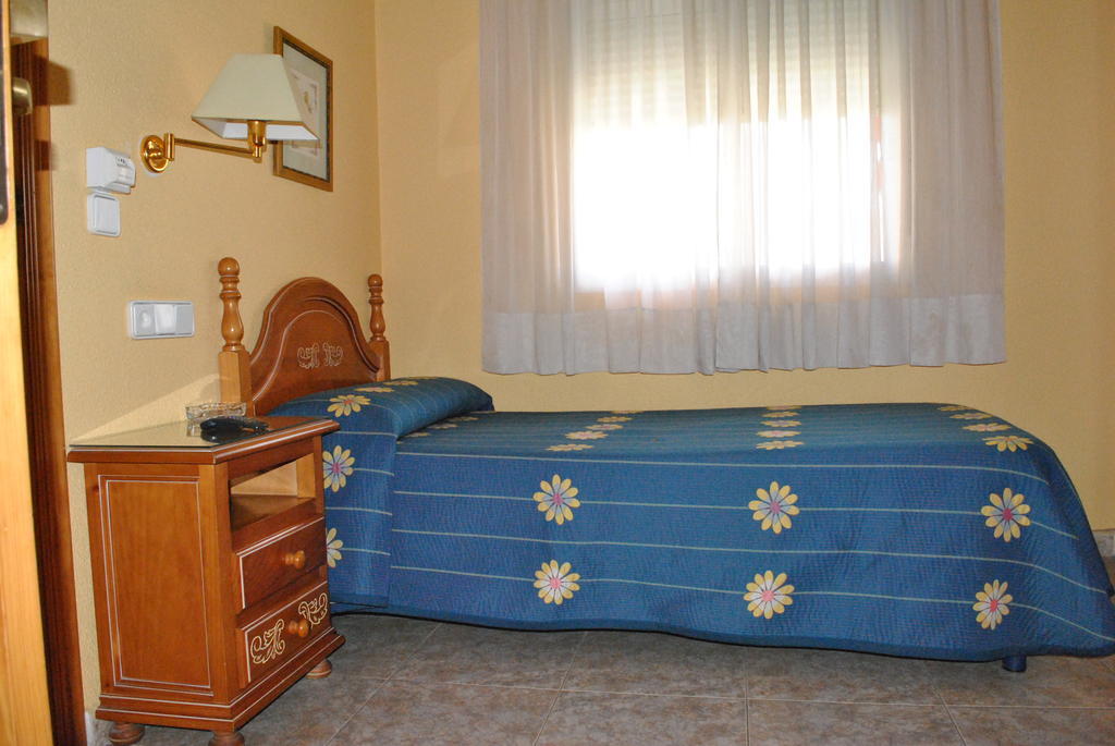 Hostal Rey Teodomiro โอริอุเอลา ห้อง รูปภาพ
